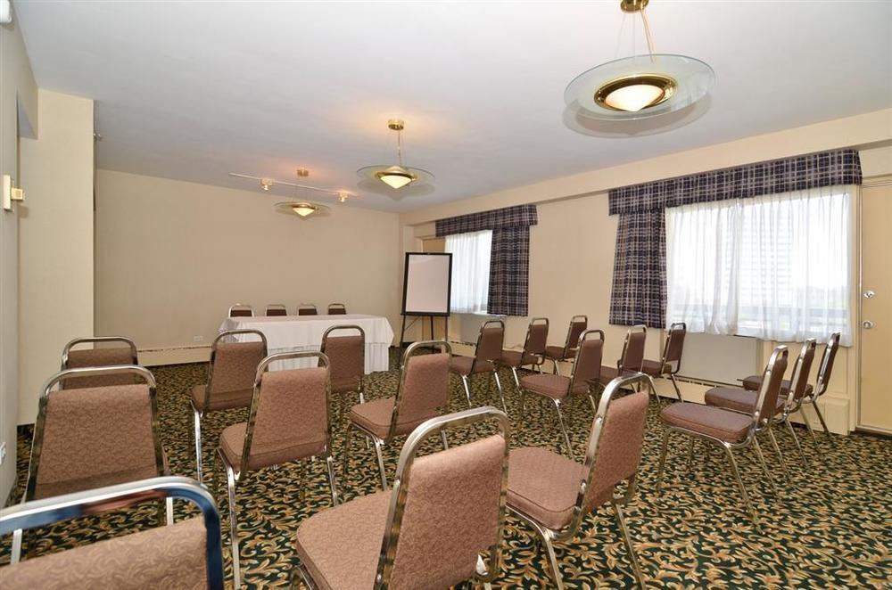 Hampton Inn By Hilton Winnipeg Downtown Съоръжения снимка