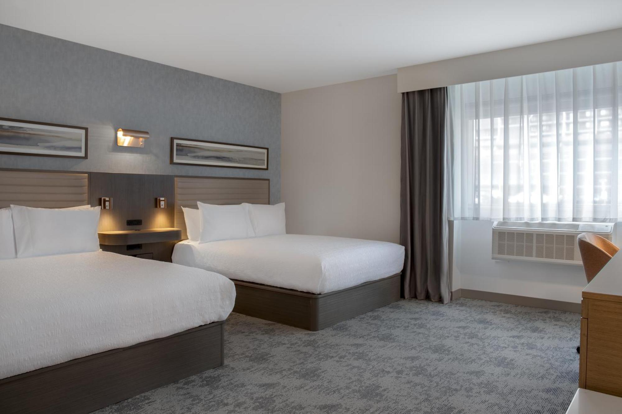 Hampton Inn By Hilton Winnipeg Downtown Екстериор снимка