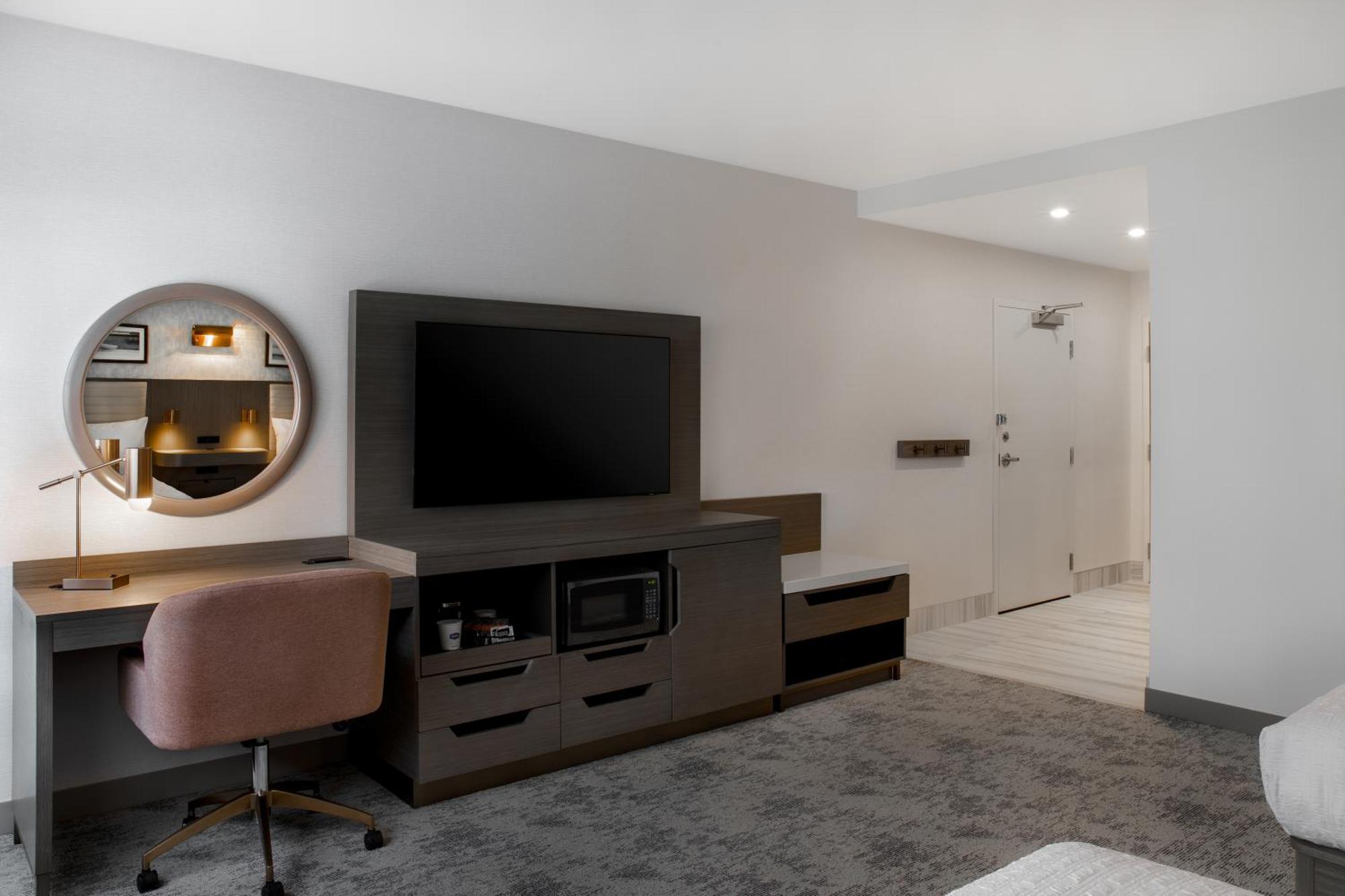 Hampton Inn By Hilton Winnipeg Downtown Екстериор снимка