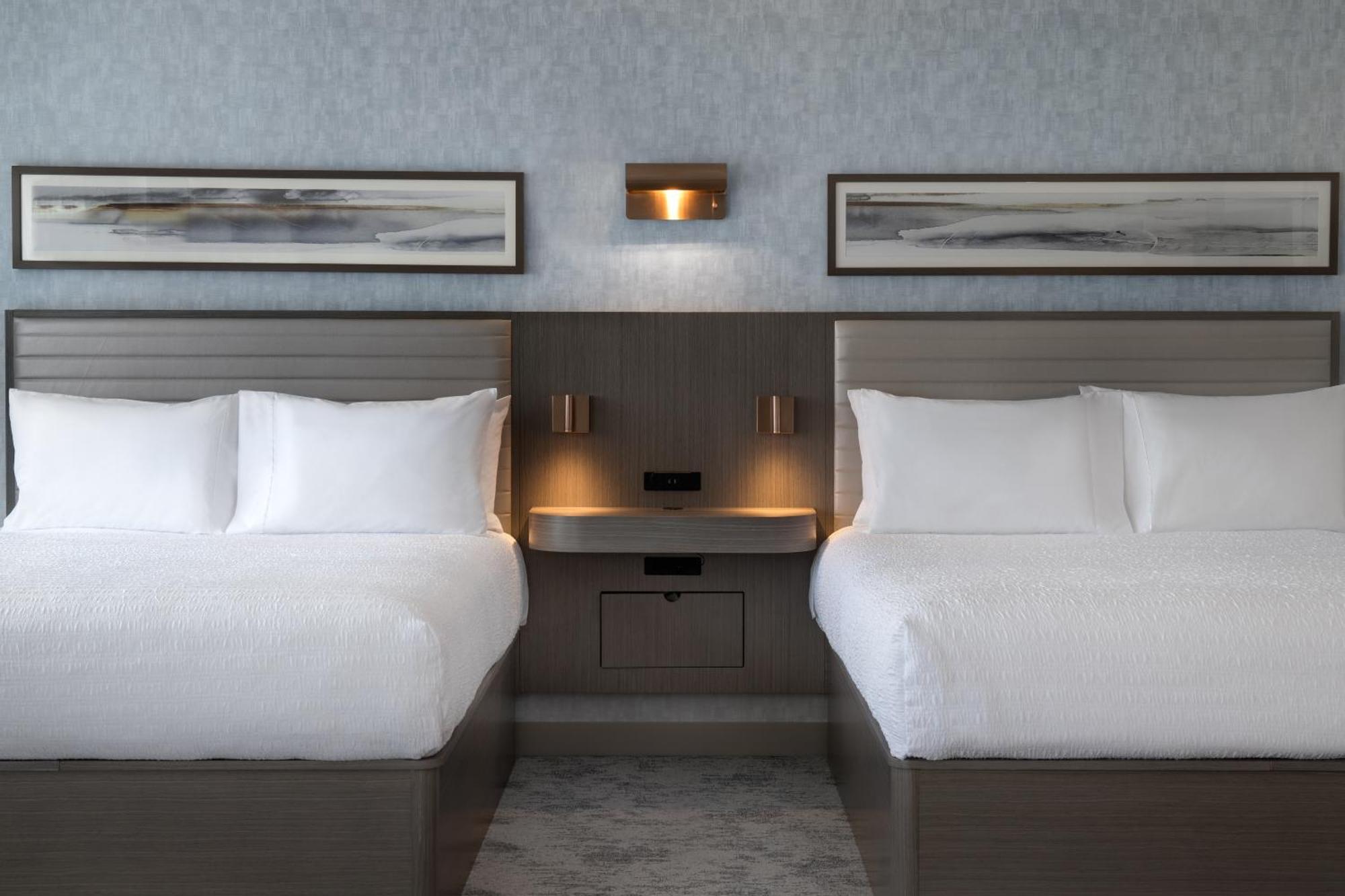 Hampton Inn By Hilton Winnipeg Downtown Екстериор снимка