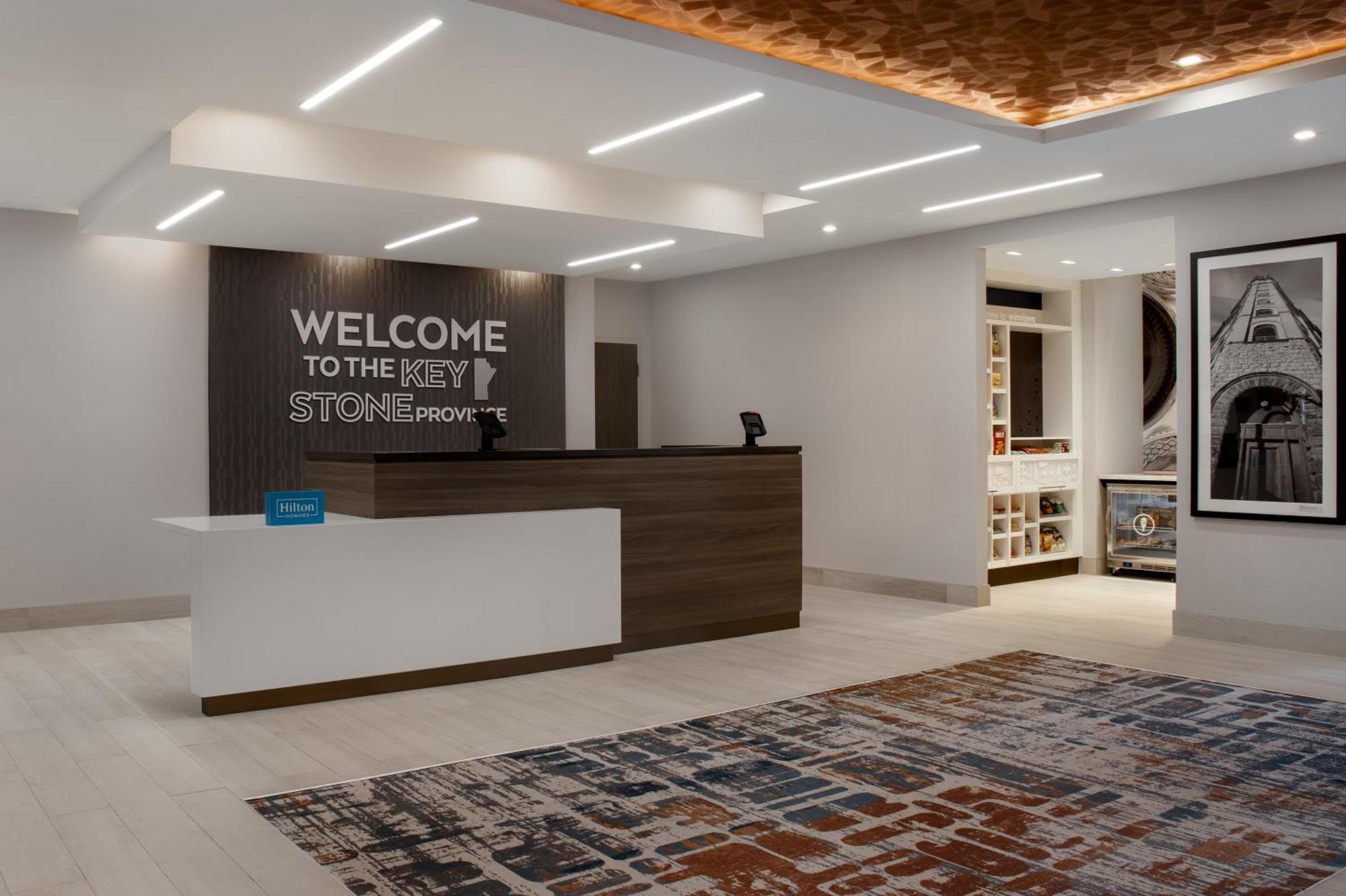 Hampton Inn By Hilton Winnipeg Downtown Екстериор снимка