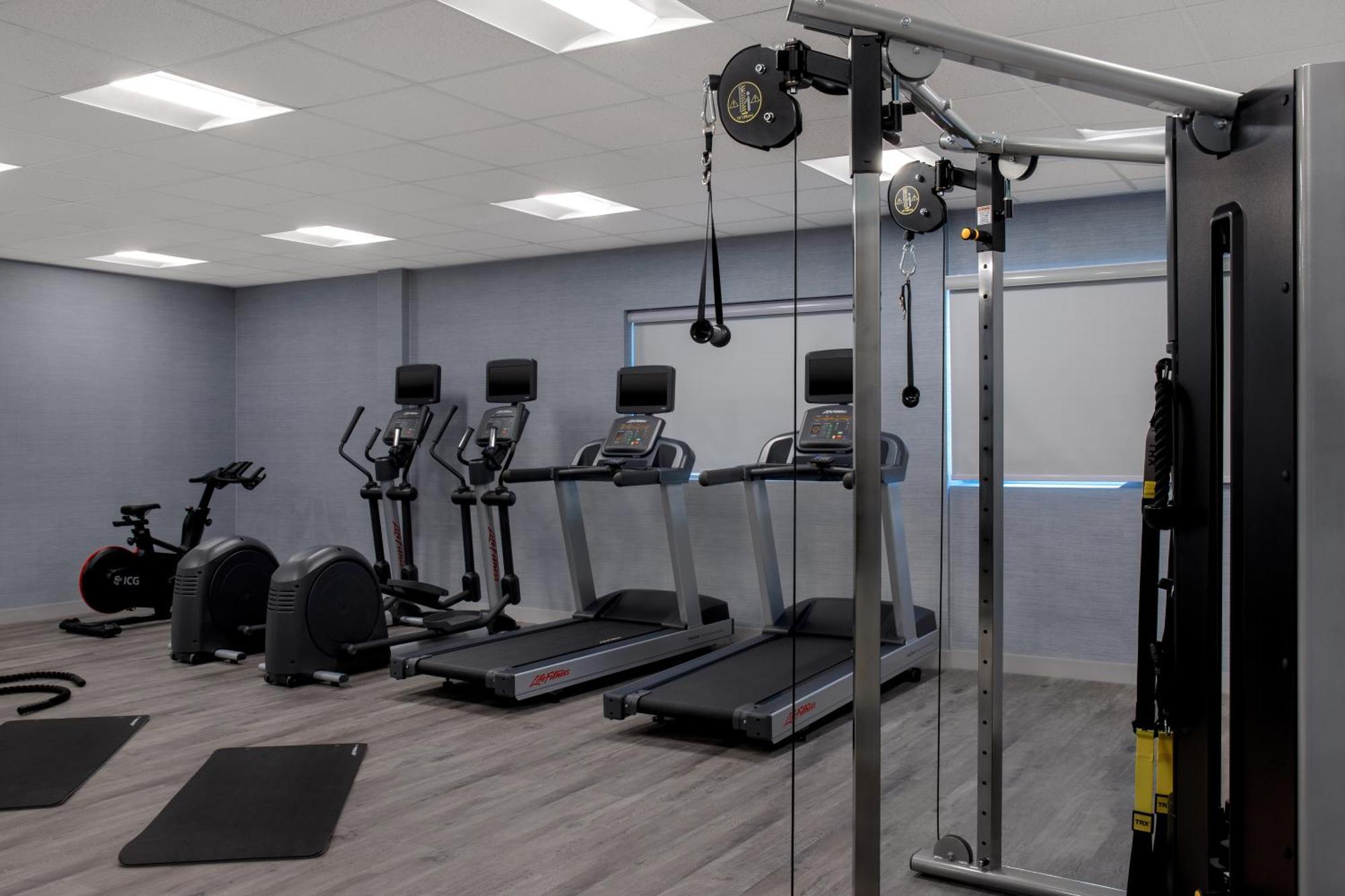 Hampton Inn By Hilton Winnipeg Downtown Екстериор снимка