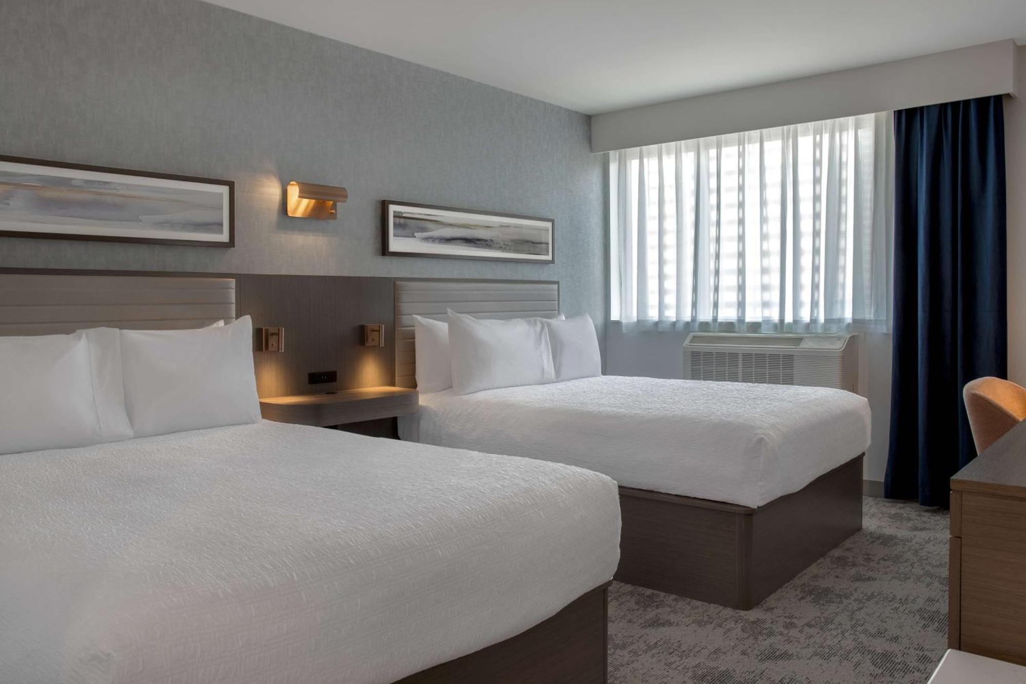 Hampton Inn By Hilton Winnipeg Downtown Екстериор снимка