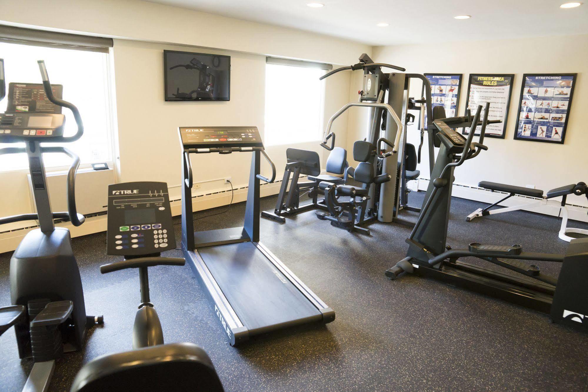 Hampton Inn By Hilton Winnipeg Downtown Екстериор снимка